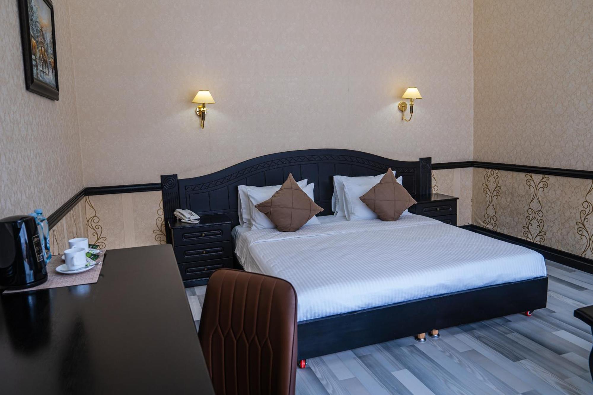 Belon Lux Hotel Nur-Sultan  Room photo