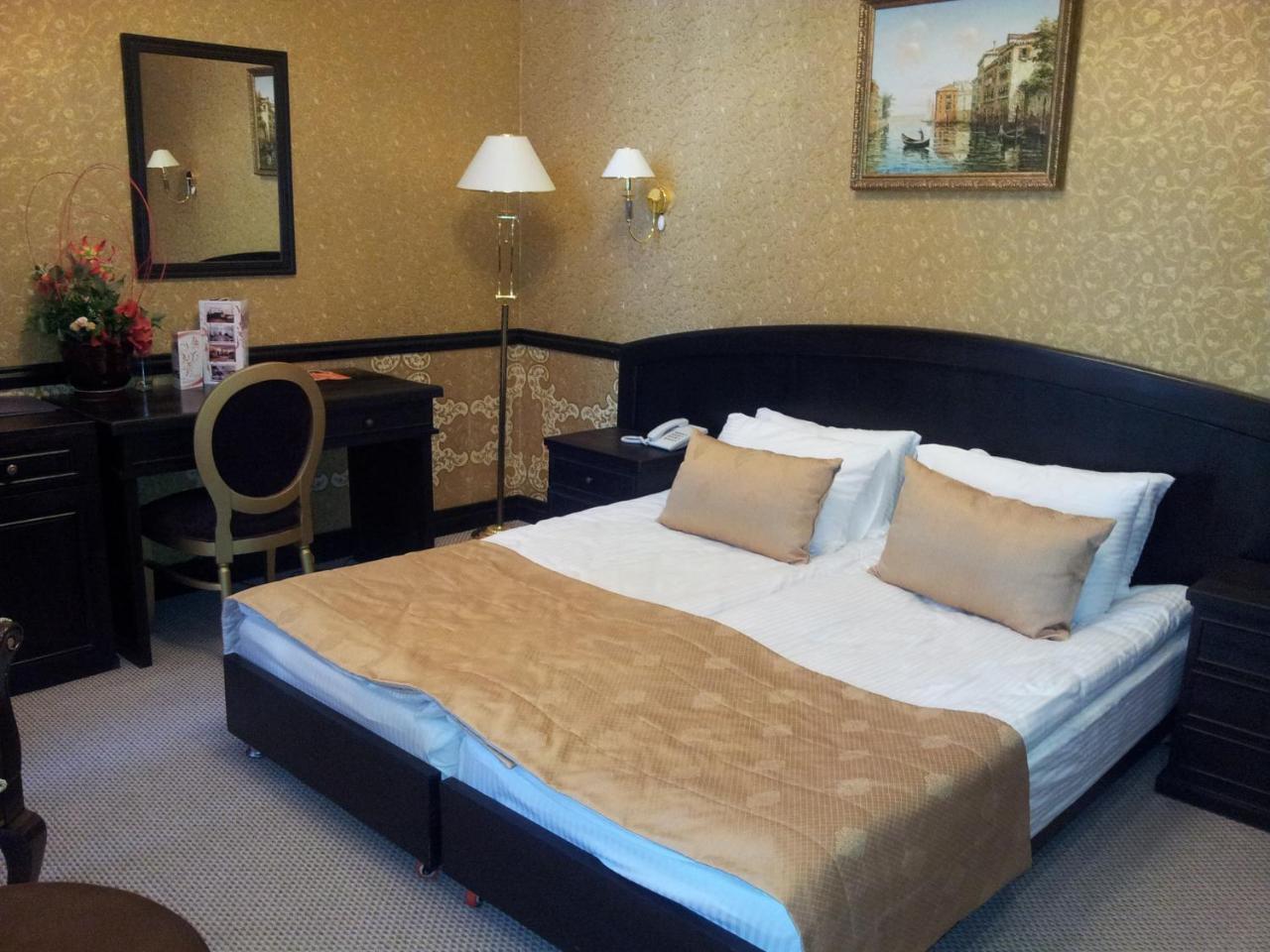 Belon Lux Hotel Nur-Sultan  Exterior photo